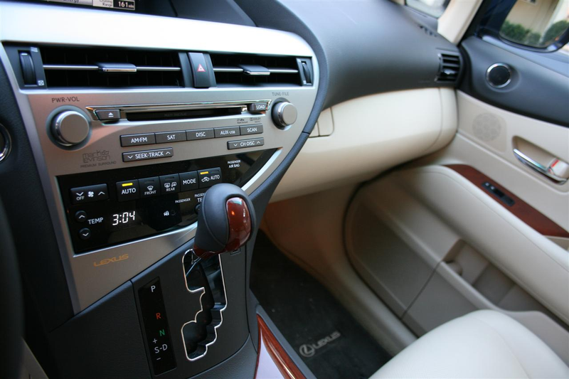 Illustration for article titled 2010 Lexus RX 350, RX 450h: First Drive
